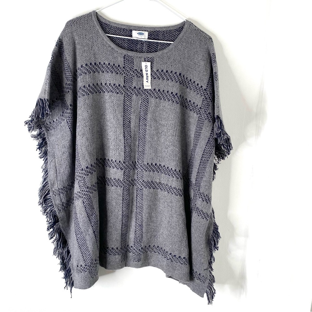 Old Navy Grey Plaid Fringe Poncho Scarf NWT